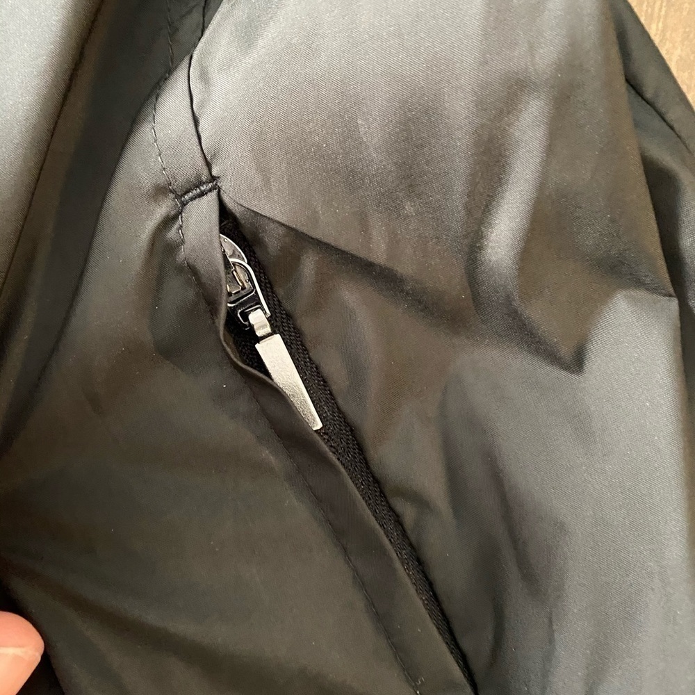 Banana Republic windbreaker - Picture 6 of 8